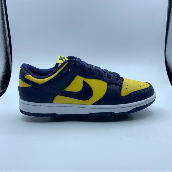 Nike Dunk Low Michigan - Picture 2 of 6
